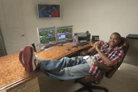 Phil Ivey at home